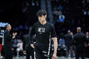 媒体人：和杨瀚森搭档的都合理打 与曾凡博一同上场的是竞争关系